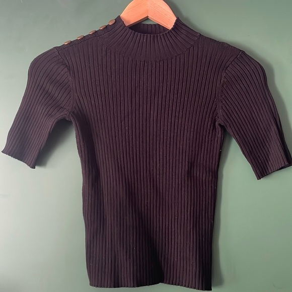 Elie. Tahari Womens SP Black Ribbed Short Sleeve Mock Neck with Shoulder Buttons - Picture 1 of 6